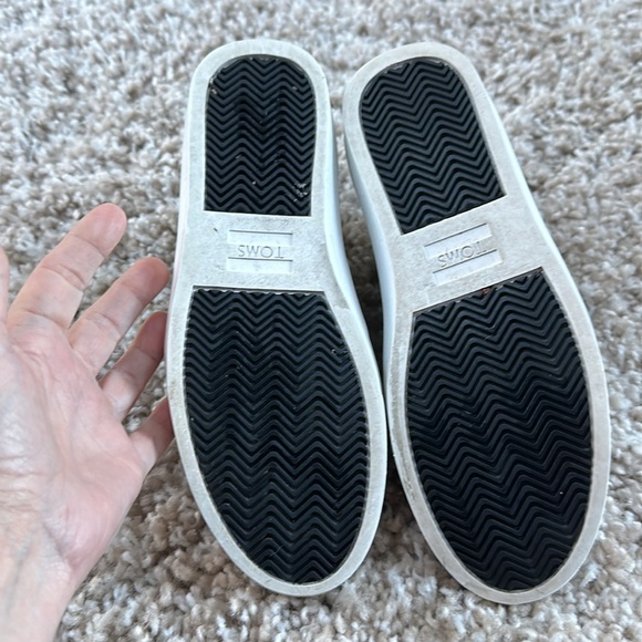 TOMS Suede Black Booties, Size 6 -excellent condition - Picture 7 of 7